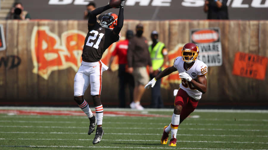 **Arizona Cardinals Playoff Surge Sparks Debate Over Team Identity**